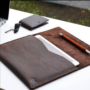 Genuine Colombian Leather iPad & Pencil Sleeve